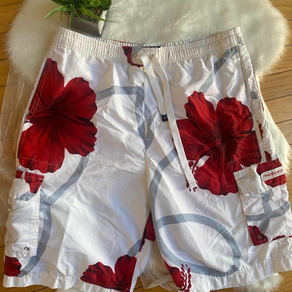 Red and White Hibiscus Swim Trunks Quick-Drying